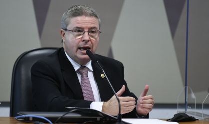 Senado escolhe Antonio Anastasia para ocupar vaga no TCU