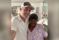Mulher disca número de telefone errado e cria amizade de 20 anos com desconhecido