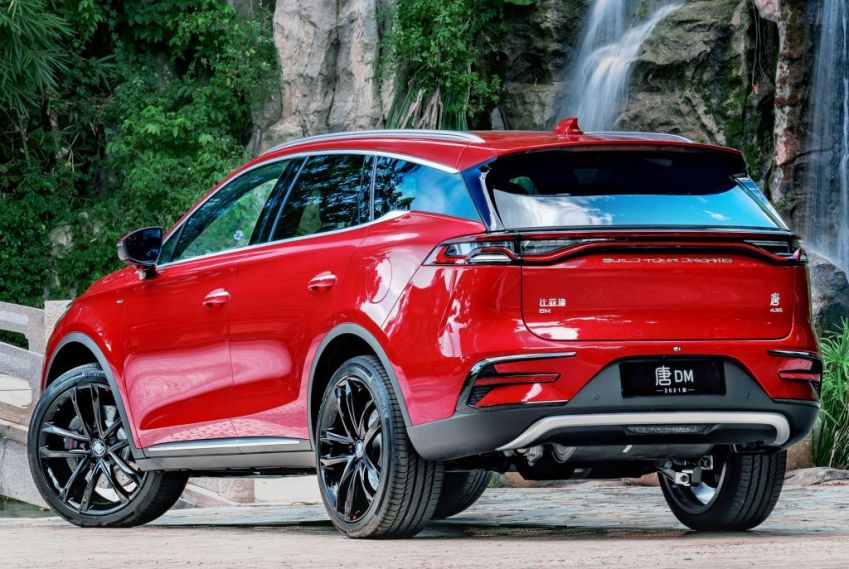 Veículo é um SUV grande, com capacidade para 7 lugares e distância de 2.820 mm entre eixos / BYD Tan / Divulgação