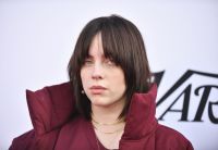 Billie Eilish diz que é "exaustivo" ter Síndrome de Tourette; entenda