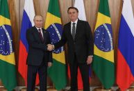 Ministros querem convencer Bolsonaro a adiar viagem à Rússia