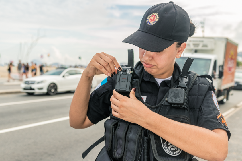 Polícia Militar do Rio de Janeiro começa usar câmeras de segurança/ Polícia Militar do Rio de Janeiro