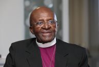 Arcebispo Desmond Tutu, ganhador do Nobel da Paz, morre aos 90 anos