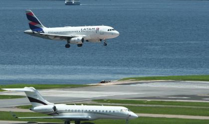 Ministros defendem classe executiva e dizem que viagens são cansativas