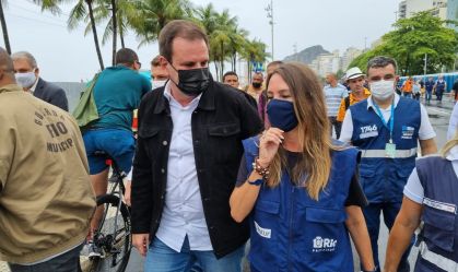 Prefeito do Rio incentiva pessoas a festejarem virada em locais abertos