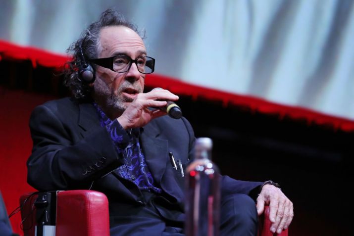 Tim Burton fala em conferência durante Festival de Cinema de Roma, em 2021 / Stefania M. D'Alessandro/Getty Images for RFF