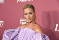 Referência para artistas mais jovens, Katy Perry afirma que se sente “velha”