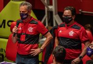 Landim vence eleição e segue presidente do Flamengo pelos próximos três anos