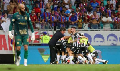 Governo da Bahia amplia limite de público em eventos e estádios de futebol