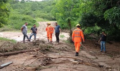 Chuvas em MG deixam 154 cidades em emergência, diz Zema à CNN: "Número deve subir"