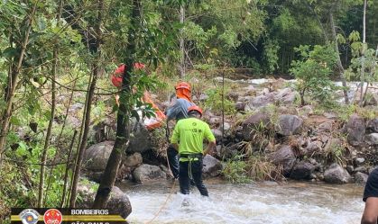Quatro pessoas morrem após tromba d'agua em Lavrinhas (SP)