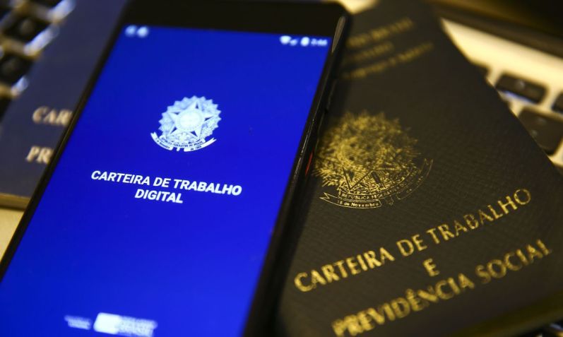 Carteira de trabalho digital. / Marcelo Camargo/Agência Brasil