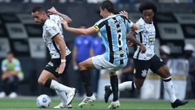 Corinthians e Grêmio empataram em 1 a 1 na Neo Química Arena neste domingo (5)
