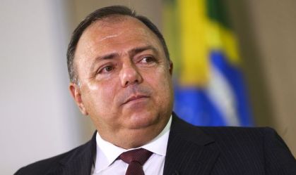 Pazuello será chamado à PF para explicar reunião com Bolsonaro