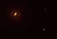 Planeta gigante é descoberto orbitando em torno de duas estrelas altamente massivas