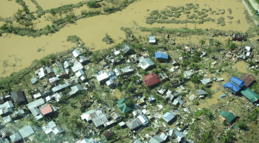Tufão nas Filipinas deixou centenas de pessoas mortas ou desabrigadas
