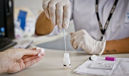 Dezembro Vermelho: descubra o quanto seu conhecimento sobre HIV evoluiu (ou não)