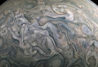 Sobrevoo de Juno revela imagens esplêndidas de Júpiter e sons da lua Ganimedes