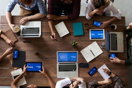 Estudo revela que a tecnologia vai continuar ditando os rumos do mercado de trabalho no próximo ano
