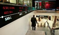 Bolsas da Europa fecham em queda com incertezas sobre tarifas dos EUA