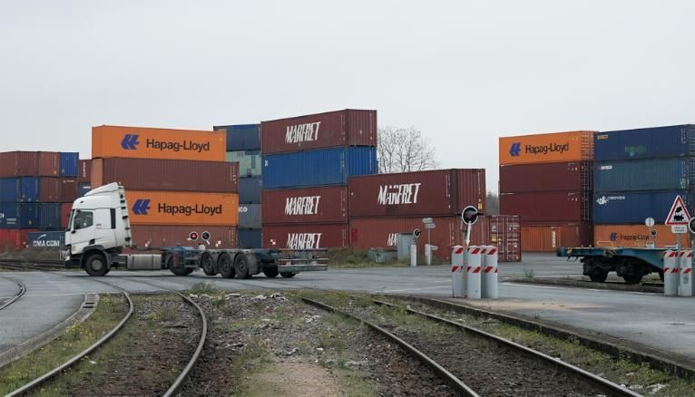 220106112018-03-valenton-france-freight-station-exlarge-169