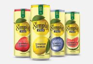 Simply Lemonade, limonada da Coca-Cola, está se tornando uma bebida alcoólica