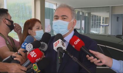 Há estoque de kit intubação se cenário piorar, diz Queiroga