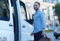 Serviço da Uber de ônibus fretado para empresas começa a operar no Brasil