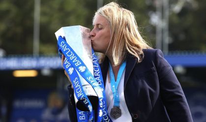 Do luto ao ouro: a história de Emma, técnica dos EUA no futebol feminino