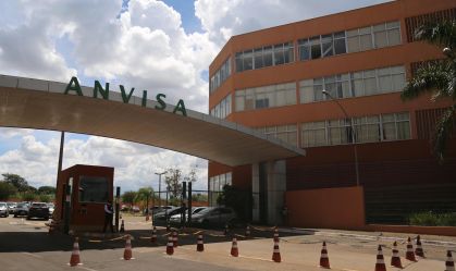 Anvisa aprova uso emergencial de medicamento para Covid-19