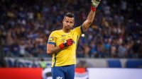Cruzeiro parabeniza Fábio por recorde histórico no futebol