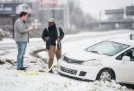 Carolina do Norte registra 600 acidentes de carro após tempestade de neve