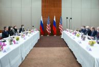 Rússia e EUA aceitam continuar conversas sobre tensão na Ucrânia
