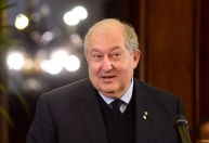 Presidente armênio renuncia porque Constituição não lhe dá “poderes suficientes”