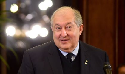 Presidente armênio renuncia porque Constituição não lhe dá "poderes suficientes"