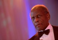 Morre aos 94 anos Sidney Poitier, primeiro ator negro a ganhar um Oscar
