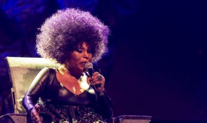 Morre Elza Soares aos 91 anos no Rio de Janeiro