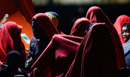 Espanha resgata mais de 300 imigrantes próximo às Ilhas Canárias