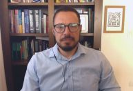 Redução de isolamento vai aumentar risco de transmissão, diz infectologista