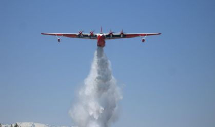 Hidroavião gigante de combate a incêndio está à venda por US$ 5 milhões