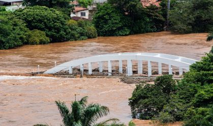 Vista da cidade de Nova Era (MG), atingida pelas fortes chuvas dos últimos dias