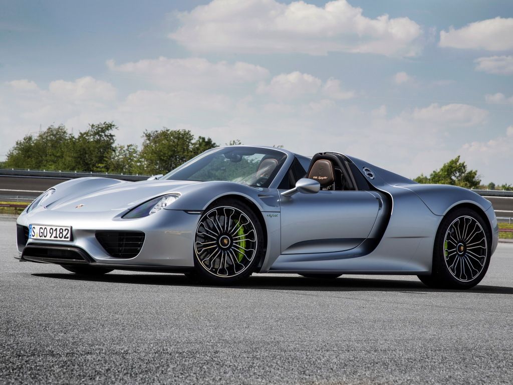 Porsche 918 Spyder • Divulgação