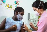 RJ começa vacinação infantil com apenas 6% das doses necessárias
