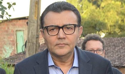 PSB no Rio racha e presidente nacional cobra "tratamento melhor" do PT