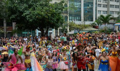 Blocos do Rio organizam Carnaval extraoficial durante feriadão