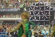 Carnaval carioca terá cobrança da dose de reforço para quem tem 50 anos ou mais