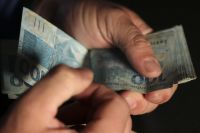 Imposto de Renda: veja como parcelar pagamento e se vale a pena