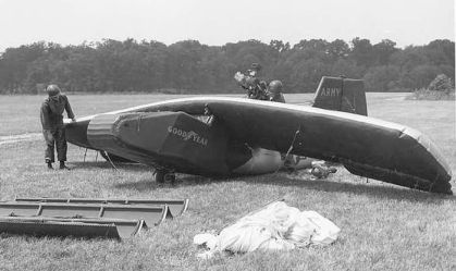 Conheça a história do Inflatoplane, o avião inflável de uma fabricante de pneus