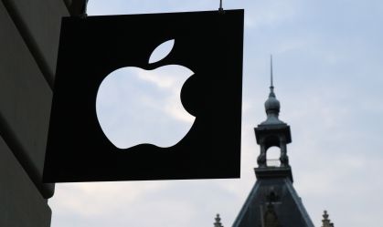 Apple tem vendas trimestrais acima do esperado com forte desempenho de iPhones