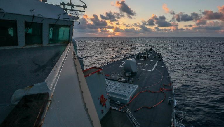 O destróier de mísseis guiados, USS Benfold, conduziu operações no Mar da China / Mass Communication Specialist 2nd Class Arthur Rosen/US Navy